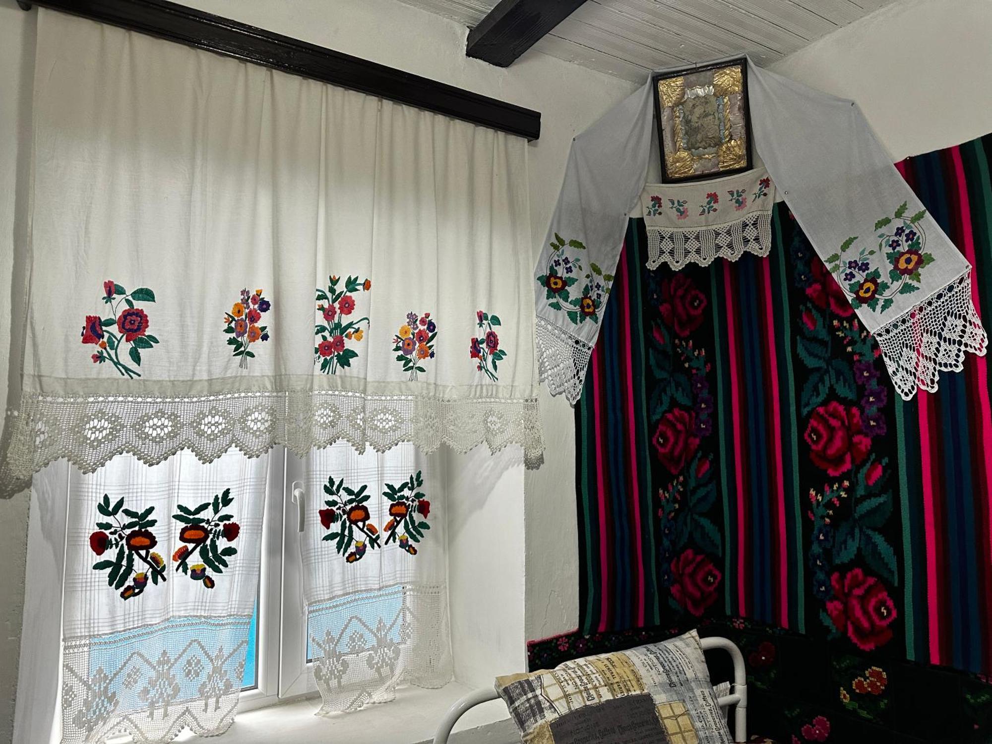 La Madalina Bed & Breakfast Selemet ภายนอก รูปภาพ