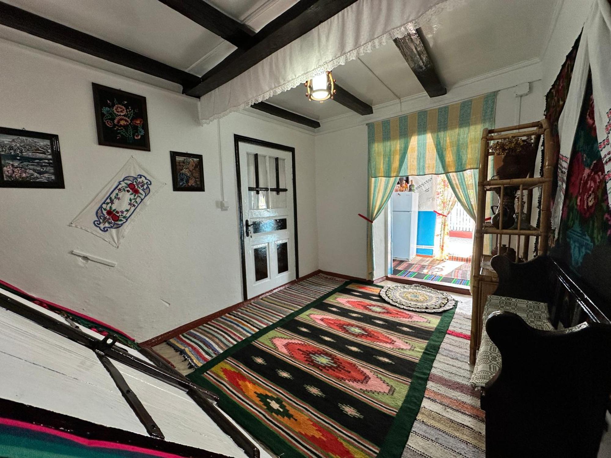 La Madalina Bed & Breakfast Selemet ภายนอก รูปภาพ