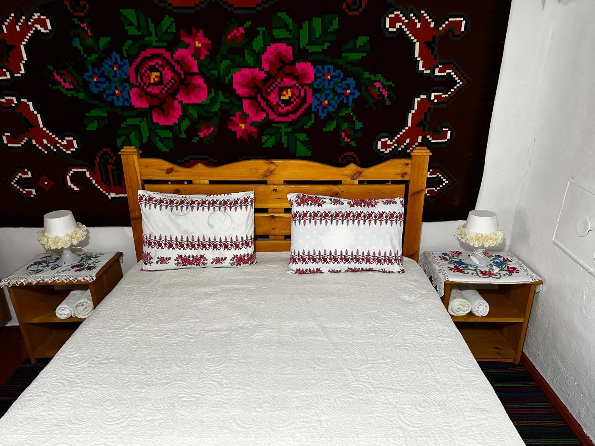 La Madalina Bed & Breakfast Selemet ภายนอก รูปภาพ